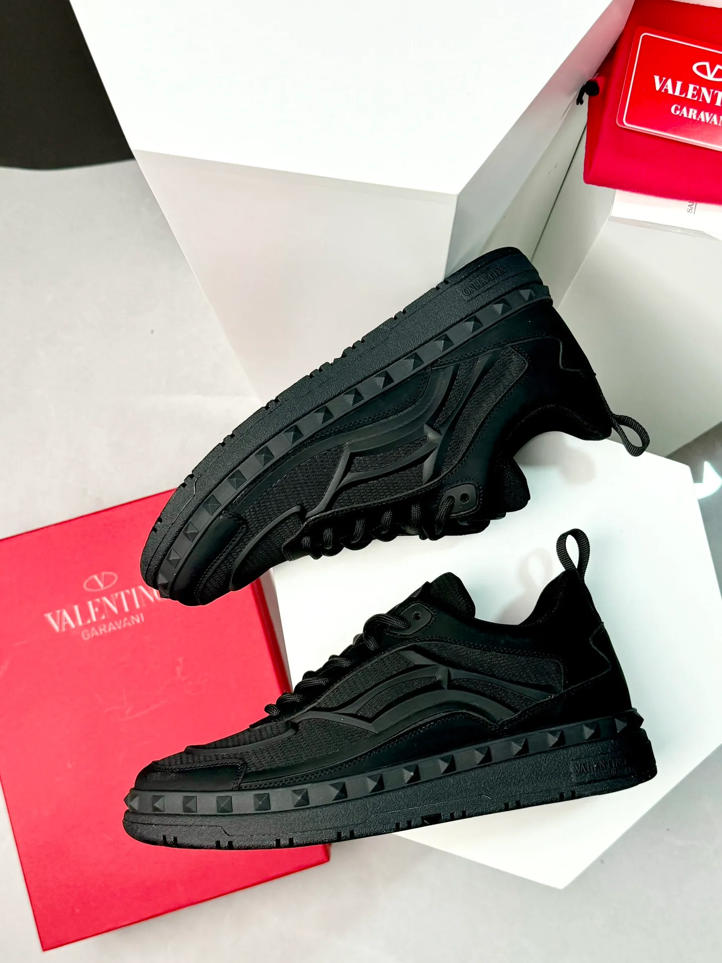 Men's shoes 💰440 Valentino "VALENTINO" hot sale ❤️ Counters ship at the same time 1:1 👏 Imported cowhide + mesh lining 🐂 Couple's casual fashion sneakers, exquisite workmanship, original original outsole 38-44 (45 customized, non-refundable)